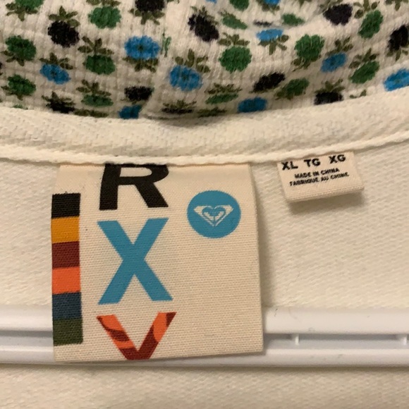 BEAUTIFUL ROXY Outerwear - Picture 5 of 10